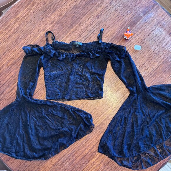 Widow Black Sheer Lace Crop Top with Flare Sleeves - Picture 2 of 14